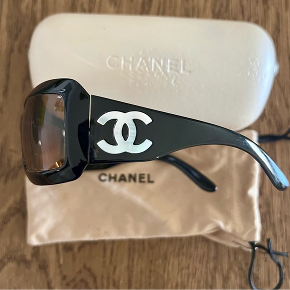 Chanel Sunglasses, Authentic, black frames with logos on and authentic case. - Picture 1 of 16
